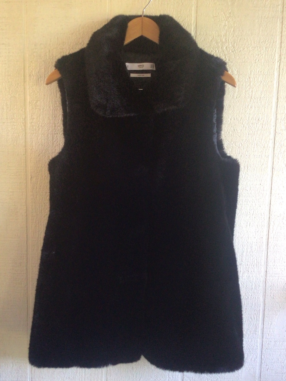 Mango faux fur black vest